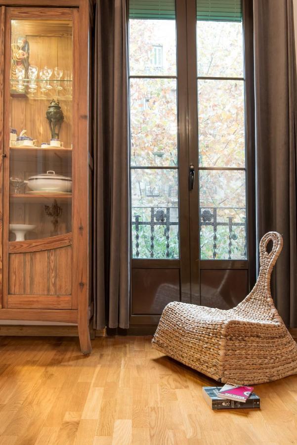 Art Nouveau Apartment Барселона Екстериор снимка